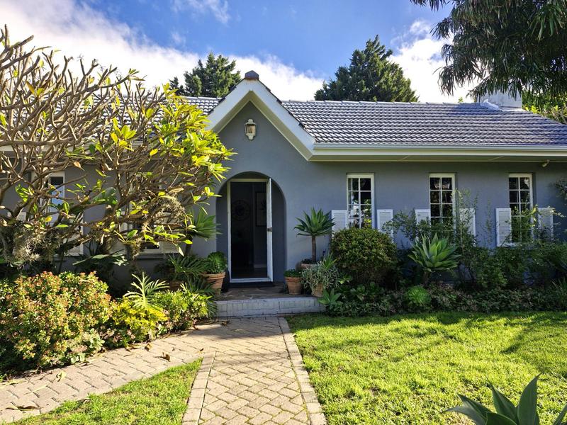 To Let 4 Bedroom Property for Rent in Kreupelbosch Western Cape